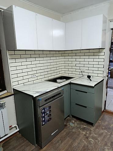 Кухонные гарнитуры: Угловой кухонный гарнитур в современном минималистичном стиле - — 11