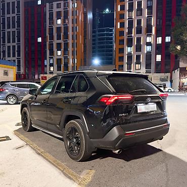 step: Toyota RAV4: 2020 г., 2.5 л, Гибрид — 3