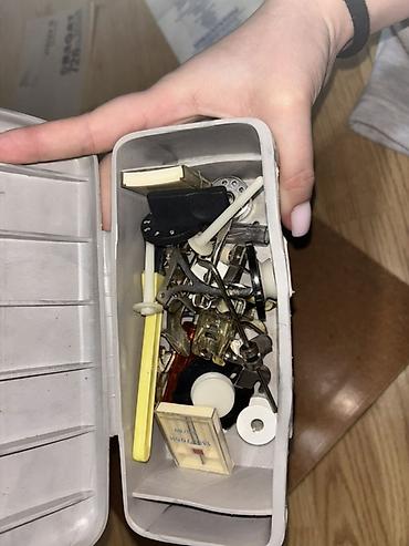 Klasične šivaće mašine: Šivaća mašina Bagat (model 726 Višnjak) sa originalnim drvenim — 17