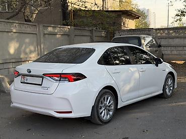 чанган гибрид цена: Toyota Corolla: 2021 г., 1.8 л, Гибрид, Седан — 3