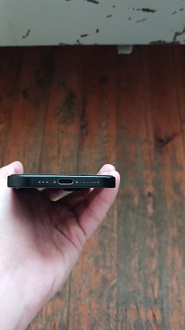 Apple iPhone: IPhone 16, 128 GB, Qara, Face ID — 6