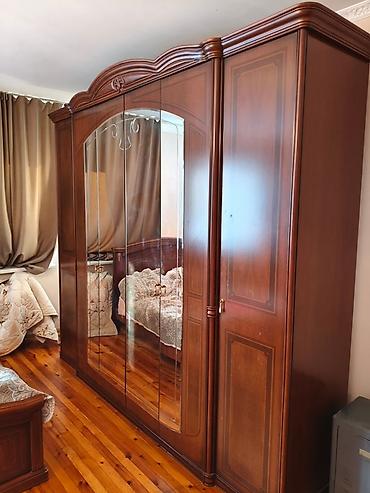 Спальные гарнитуры: Спальный гарнитур, Б/у, Двуспальная кровать, Дерево, цвет - Коричневый — 2