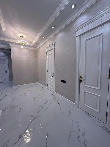 Uzunmüddətli kirayə mənzillər: Geniş və zövqlə dizayn edilmiş mənzil interyeri. - Geniş salon — 8