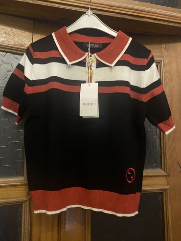 Köynək və bluzalar: Qadın geyimləri – 2 fərqli model 1) Ağ bluz: - Yumşaq, axıcı parça - — 43