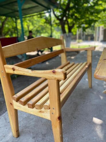 столы для кафе и стулья: Скамейка