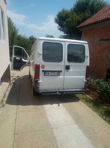 125 oglasa | lalafo.rs: Kombi prevoz