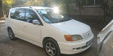 машина истана: Toyota Ipsum: 2000 г., 2 л, Автомат, Газ, Минивэн — 1