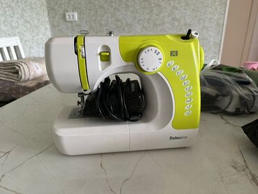 швейная машинка ручная: Швейная машинка в идеальном состоянии