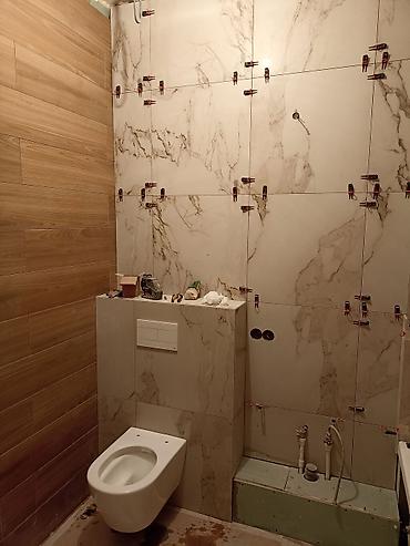 Укладка плитки: Укладка плитки в ванной | Керамогранитая плитка | Вертикальная укладка Больше 6 лет опыта — 1