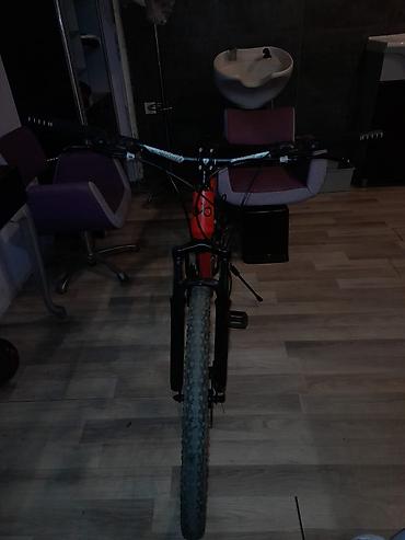 кассета: Təqdim olunur: Toda Bikes markalı dağ velosipedi - Korpus: Alüminium — 2