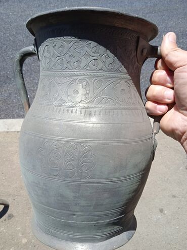zinyət əşyaları: Qədim sətil. Qoşa tutacaqlı, milli ornamentlərlə bəzədilmiş 5 litr