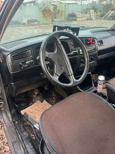 Volkswagen: Volkswagen Golf: 1993 г., 1.6 л, Механика, Бензин, Хэтчбэк at lalafo.kg — 7 Volkswagen: Volkswagen Golf: 1993 г., 1.6 л, Механика, Бензин, Хэтчбэк — 7