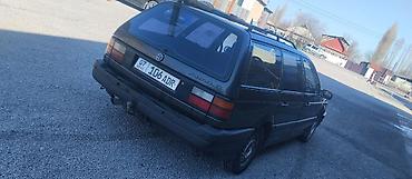 transporter multivan: Volkswagen Passat Variant: 1989 г., Универсал — 2