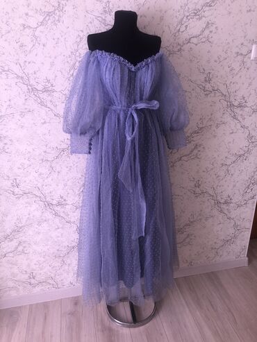 вечернее платье изумрудного цвета: Вечернее платье размер 44-46 . Цвет сиреневый. Очень красивое . С