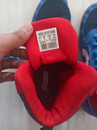 обувь для фудбола: Кроссовки ASICS для зала - Тип: кроссовки/кеды для тренировок в — 1