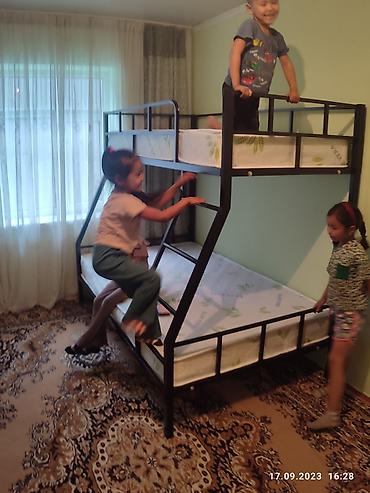 Двухъярусные кровати: Стил Лофт. Мебел на заказ. Двухъярусная кровать. Размер внизу:Ширина — 25