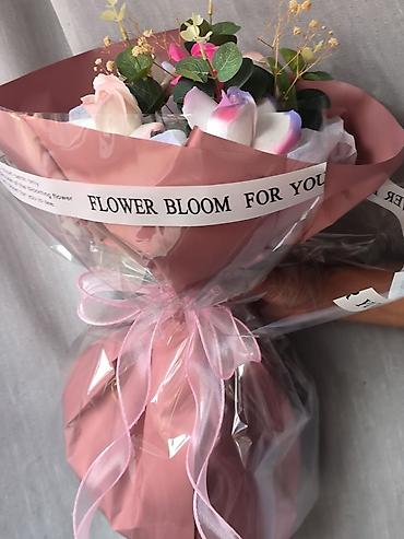 Букеты из живых цветов: Букеты из мыльных роз - Элегантные композиции из реалистичных — 2