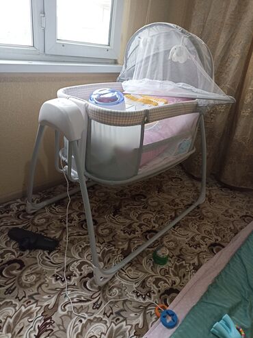 Детские односпальные кровати: Детская односпальная кровать, Б/у, Для девочки, Для мальчика, С бортиком, Металл, Самовывоз, Платная доставка