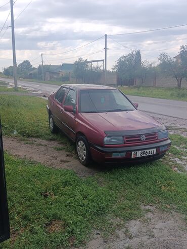 куплю продаж: Volkswagen Vento: 1993 г., 1.8 л, Механика, Бензин, Седан