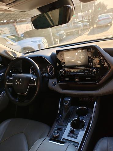 Toyota: Toyota Highlander: 2022 г., 3.5 л, Автомат, Бензин, Внедорожник — 6