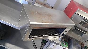 Другое оборудование для фастфудов: Оборудований для общепита Холодильник витрина 35000сомов Фритюр 7000 — 4