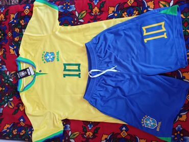 заказать футбольную форму со своей фамилией и номером: Brasil форма бул форма футбол учун размер (s) Neymar 10н кийилген эмес