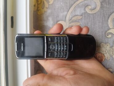 Boşqablar: Nokia 8 Sirocco, rəng - Qara, Düyməli