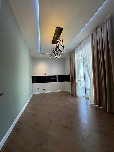 Продажа коттеджей и домов: 🔥 Срочно продаётся дом в Ак-Ордо 3 💰 Цена: 168 000 $ 📍 Бишкек, ж/м — 16