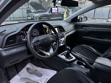 Hyundai: Hyundai Elantra: 2018 г., 2 л, Автомат, Бензин, Седан — 7