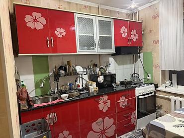 кухонный уголок: Кухонный гарнитур с глянцевыми фасадами - Комплектация: нижние тумбы — 1