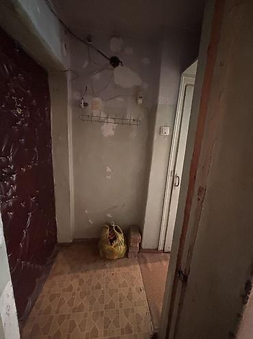 квадратный метр: 1 комната, 25 м², 2 этаж, Требуется ремонт — 2