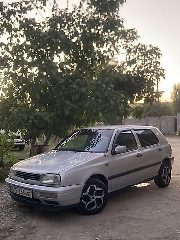Volkswagen: Volkswagen Golf: 1994 г., 1.6 л, Механика, Хэтчбэк — 4