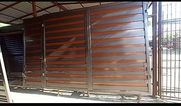 Распашные ворота: Металлические уличные ворота современного дизайна - Материал — 18