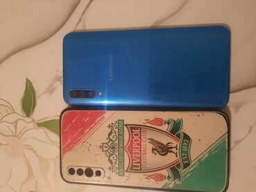 Samsung: Samsung Galaxy A50, Б/у, 2 ГБ, цвет - Голубой, 2 SIM
