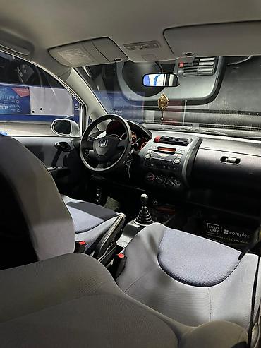 транс: Honda Jazz: 2003 г., 1.3 л, Механика, Бензин, Хэтчбэк — 5