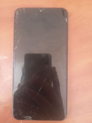 samsun a01: Samsung Galaxy A10, 32 GB, Qırıq, Düyməli, Sensor