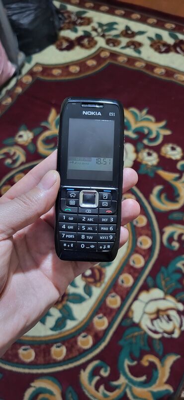 Nokia: Nokia E51, < 2 GB Memory Capacity, rəng - Qara, Düyməli