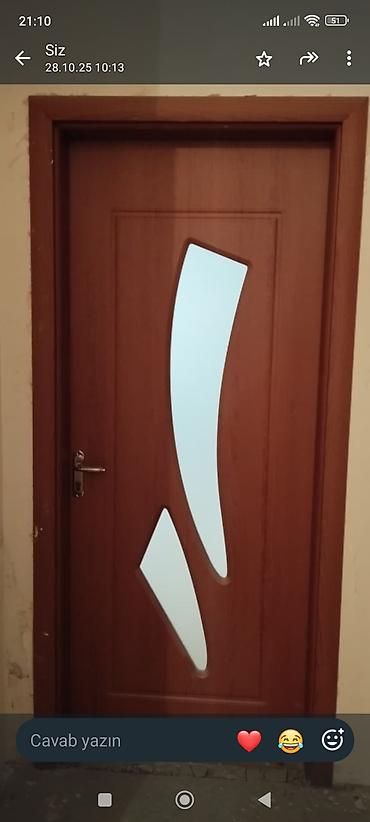 Ev və bağ: Bu qapıdan dörd ədəd satıram. Əlavə istəyən olsa başqa taxta qapılarda — 1