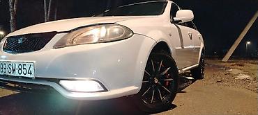 Daewoo: Daewoo Gentra: 1.5 l | 2014 il Sedan — 1