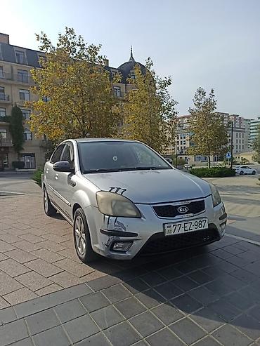 daewoo nexia 2009: Kia Rio: 1.5 l | 2010 il Sedan — 6
