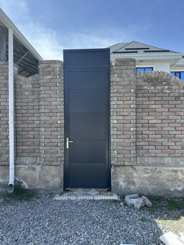 Секционные ворота: Секционные ворота с врезной калиткой (промышленные и бытовые) — 8