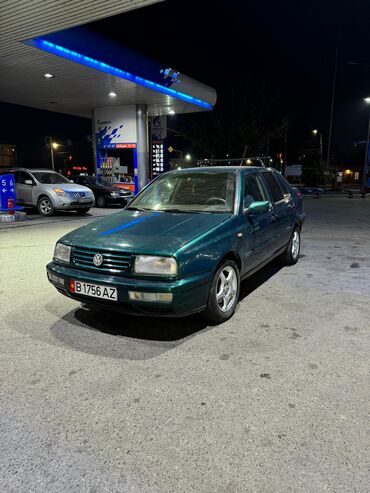 росрочка афто: Volkswagen Vento: 1996 г., 0.2 л, Механика, Бензин, Седан