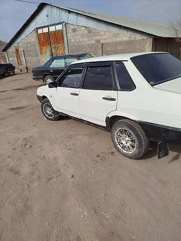 полироль авто: ВАЗ (ЛАДА) 21099: 1999 г., 1.5 л, Бензин, Седан — 3