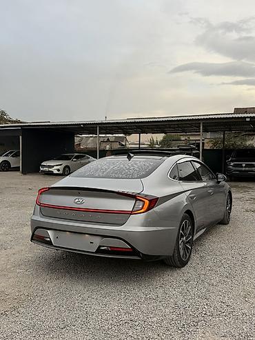 Продажа авто: Hyundai Sonata: 2021 г., 2 л, Автомат, Гибрид, Седан — 4