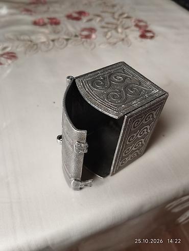 Сундуки: Metall dekorativ mini sandıq/qutu 5/6 sm ölçüdə, Sovet dövründən — 4