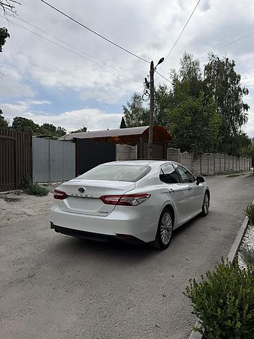 Продажа авто: Toyota Camry: 2019 г., 2.5 л, Вариатор, Гибрид, Седан — 5