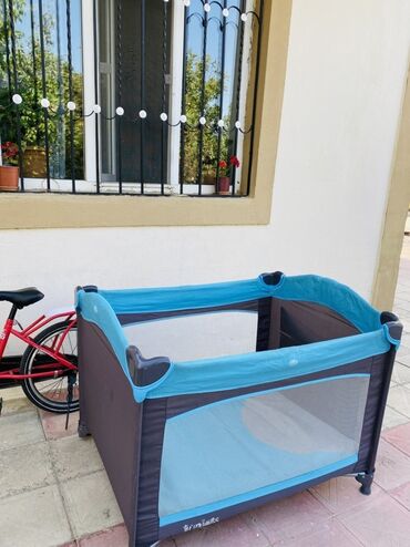 uşaq carpayisi: Oğlan və qız üçün, Çarpayı, Bazasız, Matras ilə, Siyirməsiz