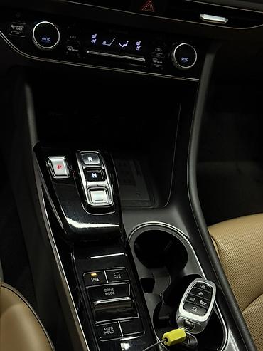 задняя шторка: Hyundai Sonata: 2020 г., 2 л, Автомат, Гибрид, Седан — 6