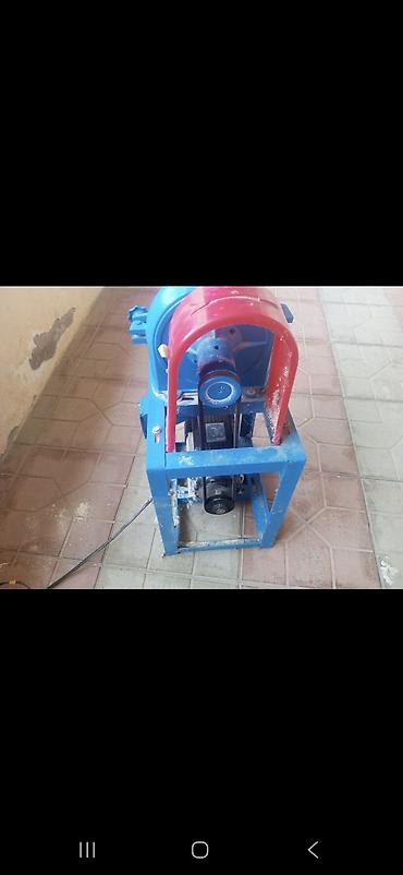 Taxıl üyüdən elektrikli dəyirman (2.2 kW) - Güc: 2.2 kW (qutuda