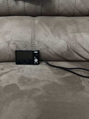 Bentley: Sony Cyber-Shot retro fotoaparat işlək vəziyyətdədir çox təmiz və